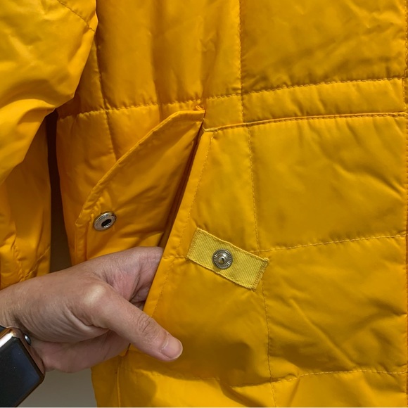 Tommy Jeans Mens Solid Quilted Reversible Jacket - Picture 7 of 11